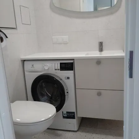 Ohtu Poik 4 Center * Parnu